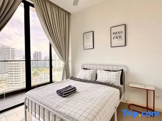 4 bedder D’Pristine condo 22-25 opp legoland (13pax) - photo 3