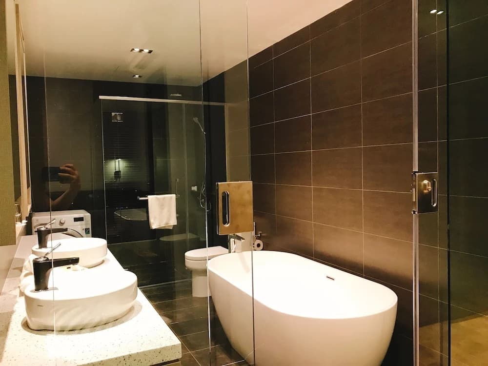 Expresssionz Professional Suites by 7kgTravellerHome - photo 9