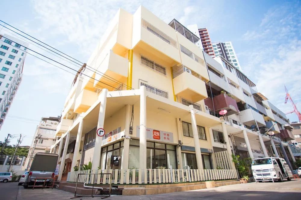 J2N Hostel - main photo