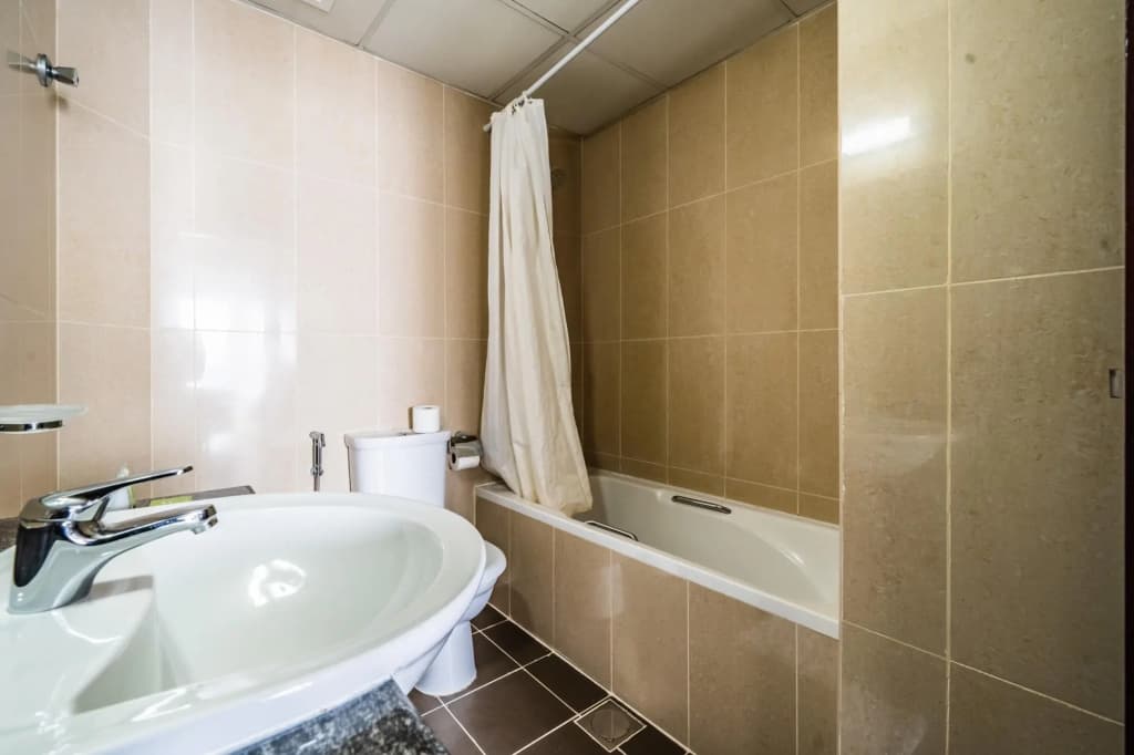 JLT - Lakeshore Tower 807 - photo 7