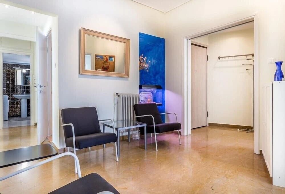 Central apartment with 5 bedrooms near the metro - photo 10