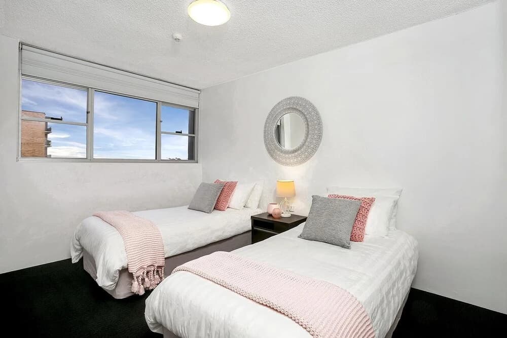 Modern Two Bedroom Apartment with Views - HARIS - photo 3
