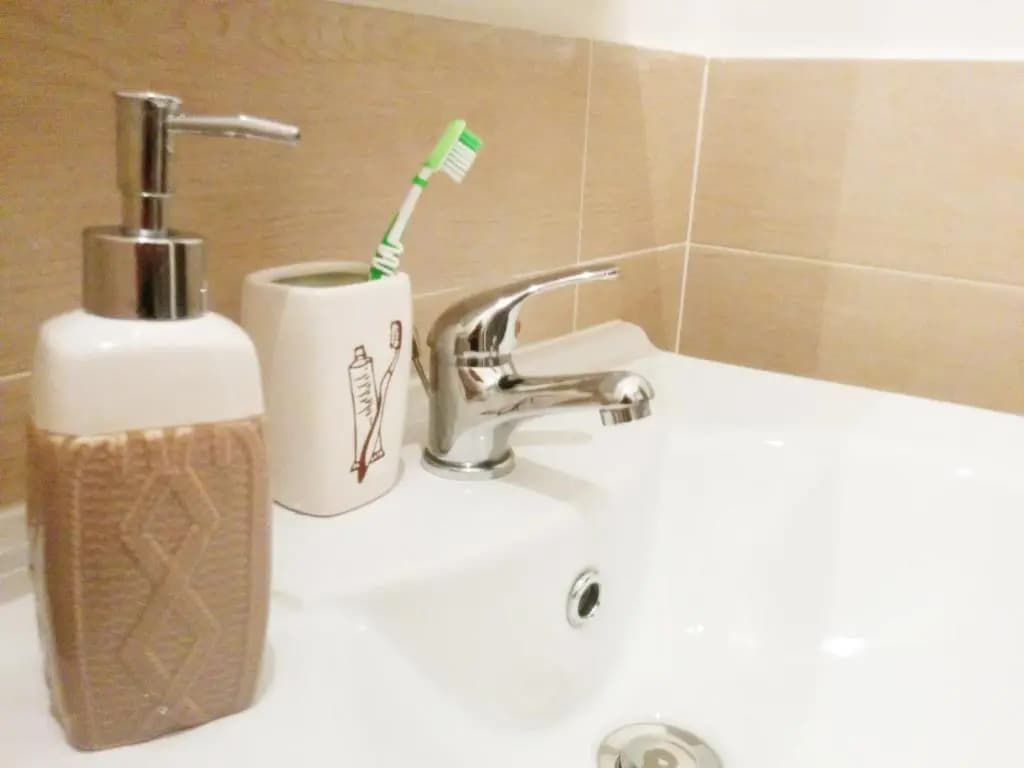 Ad Hoc Guesthouse - photo 7