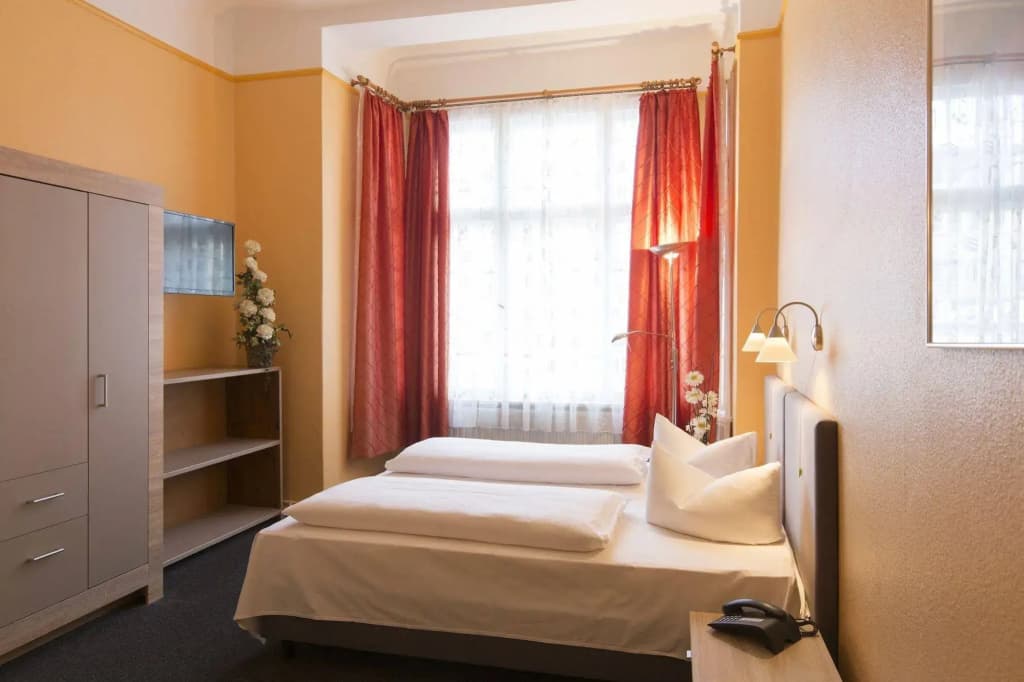 Hotel am Hermannplatz - photo 16