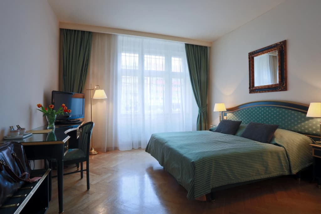 Hotel Elysee - photo 4