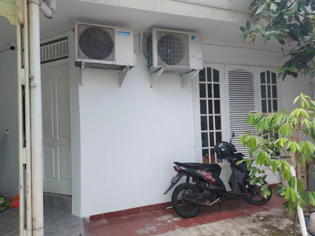 Eiffel Residence Tarakan - Female Only - photo 1