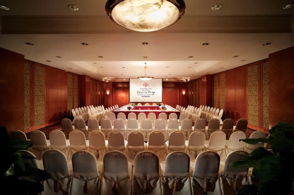 Harbour Plaza Resort City - photo 18