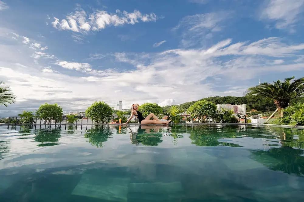 River Way Hotel Ha Long - photo 3