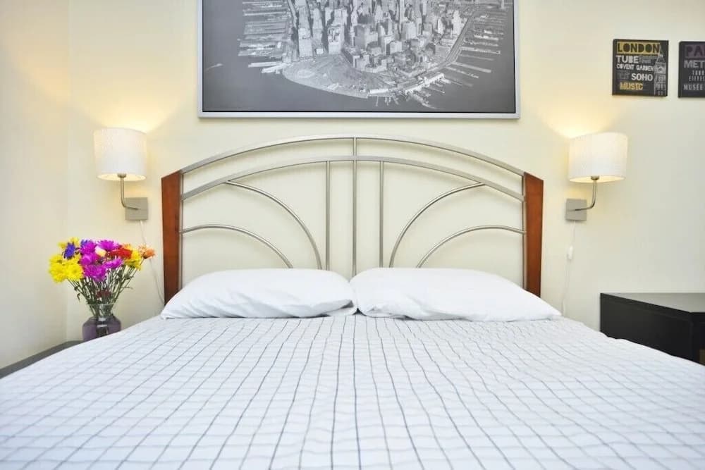 Fancy 2 BR on Upper East Side - photo 5