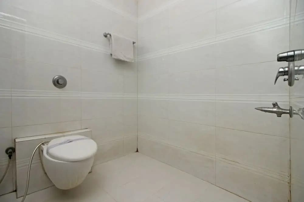 OYO 8336 Hotel De Gold - photo 8
