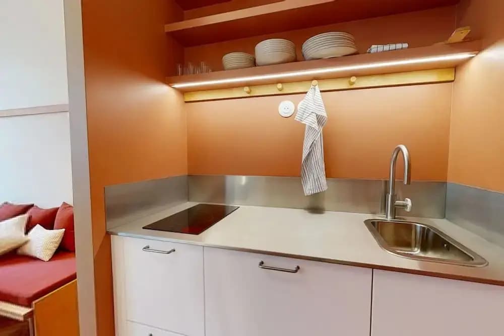 Altido Delightful 1bed Studio w Shared Co-working Space - photo 12