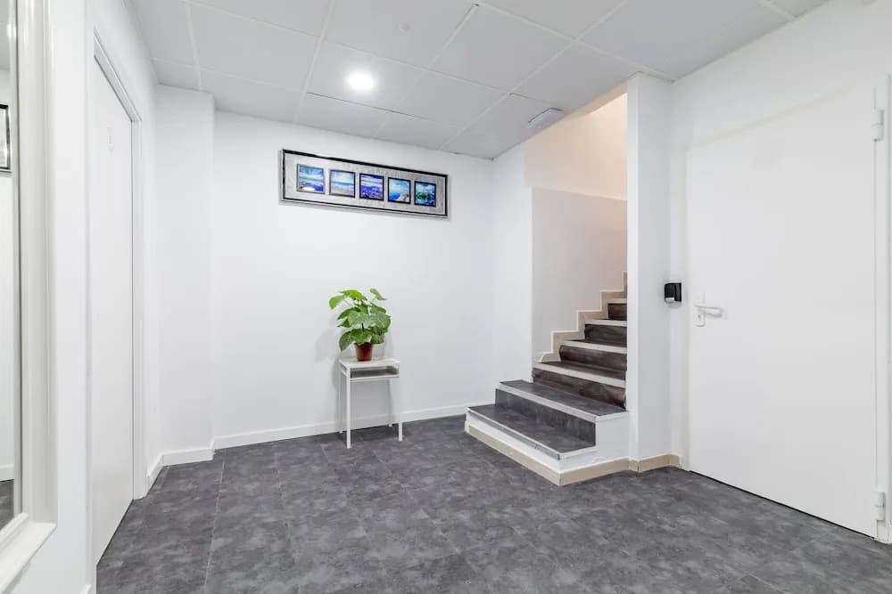 AYZ Ulises - Auto check-in property - photo 10