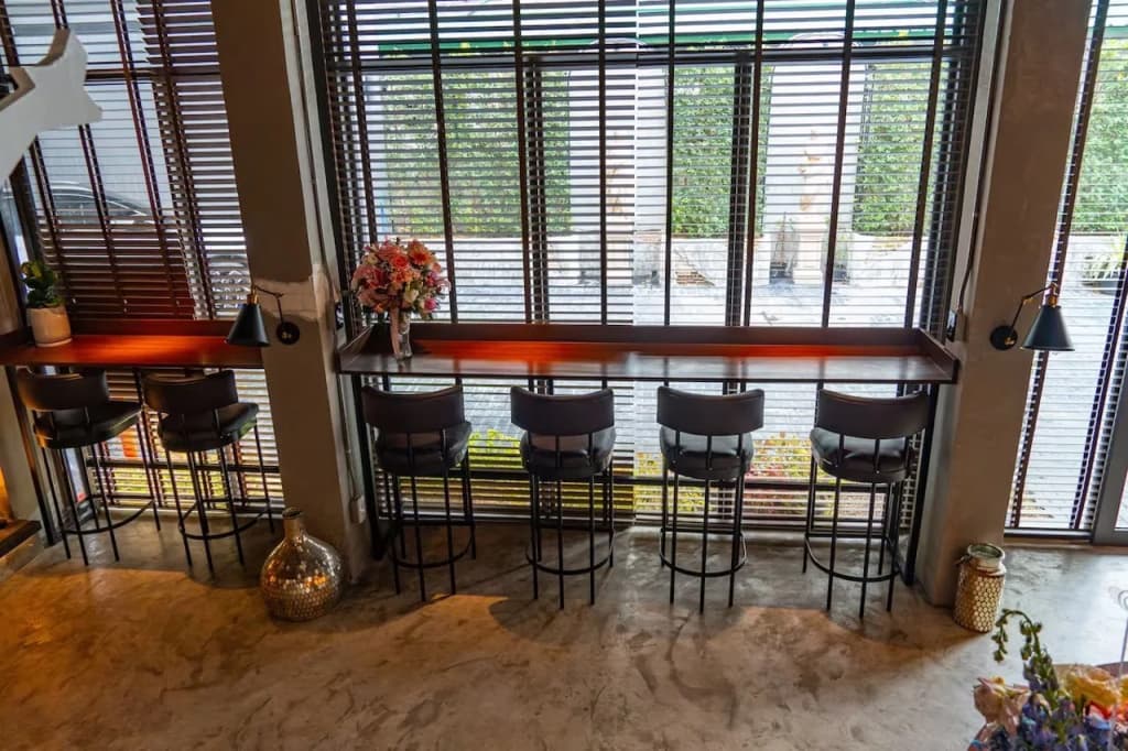 J Place Hotel - photo 7