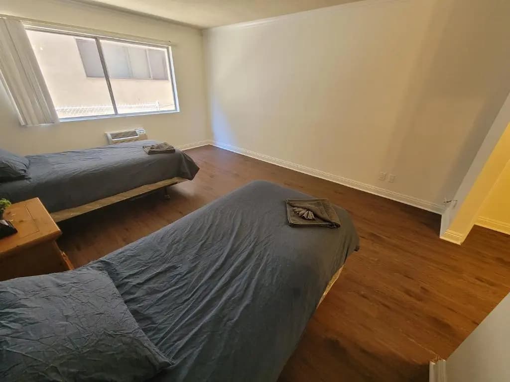 (A09) Spacious Double Bed Suite - photo 3