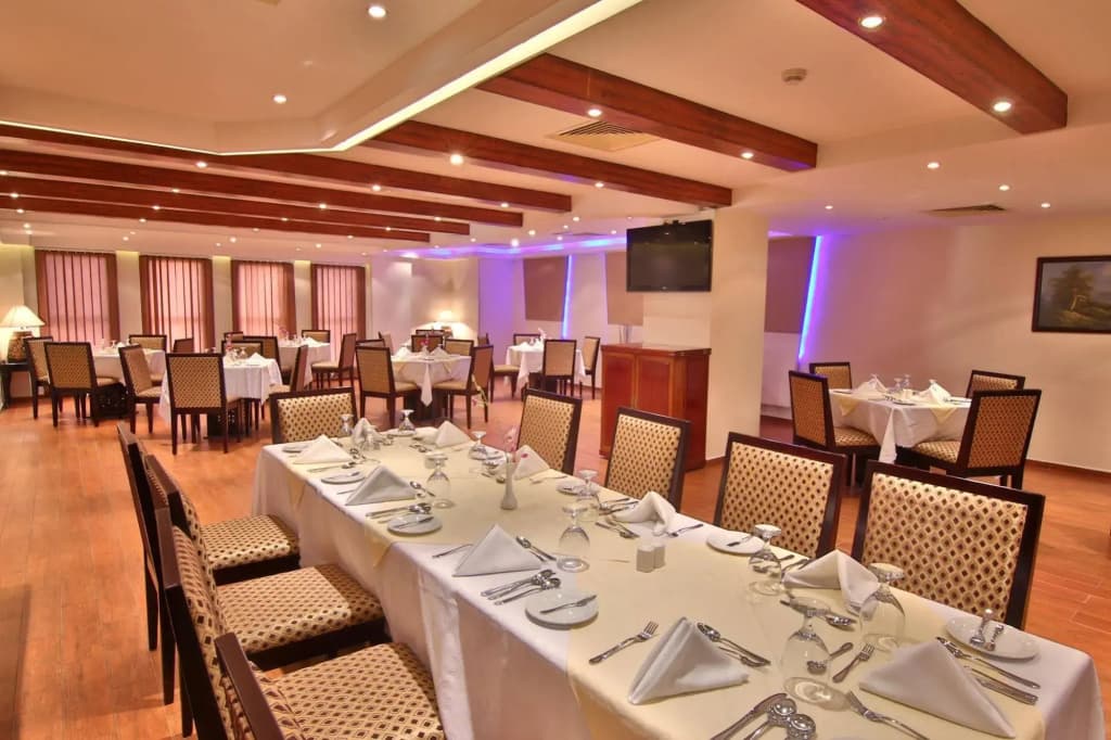 Majan Continental Hotel - photo 18