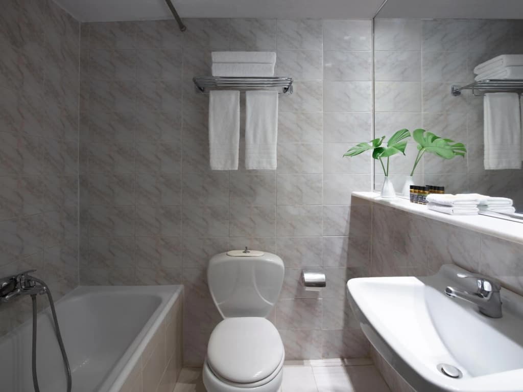 Titania Hotel - photo 28