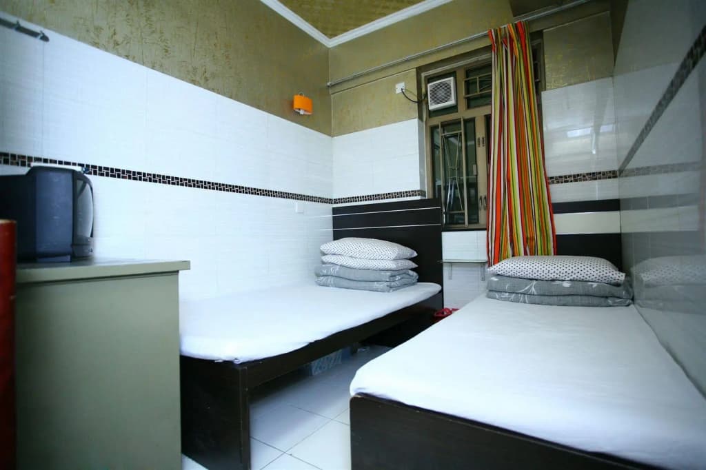 H.K Commercial Inn - photo 10