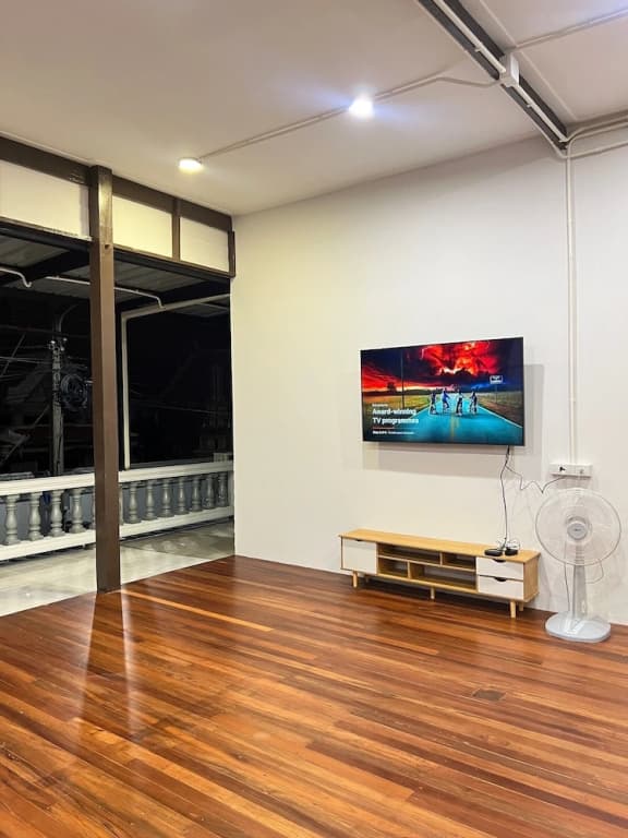 House Ju - photo 10