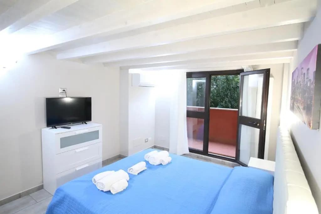 Modern Loft Apartment - photo 3