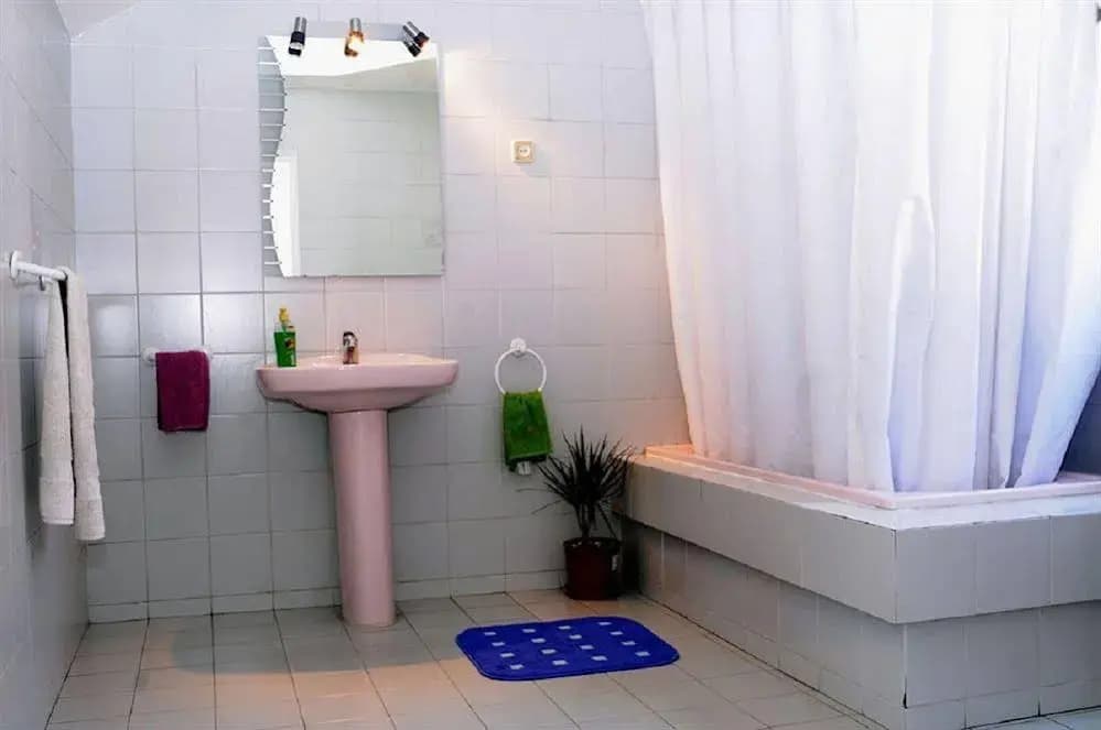 Barcelona Nice & Cozy B&B - photo 9