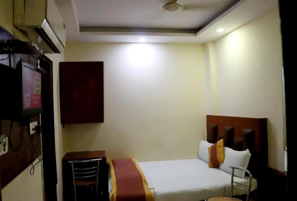 Hotel Prem Deluxe Guest House - photo 5