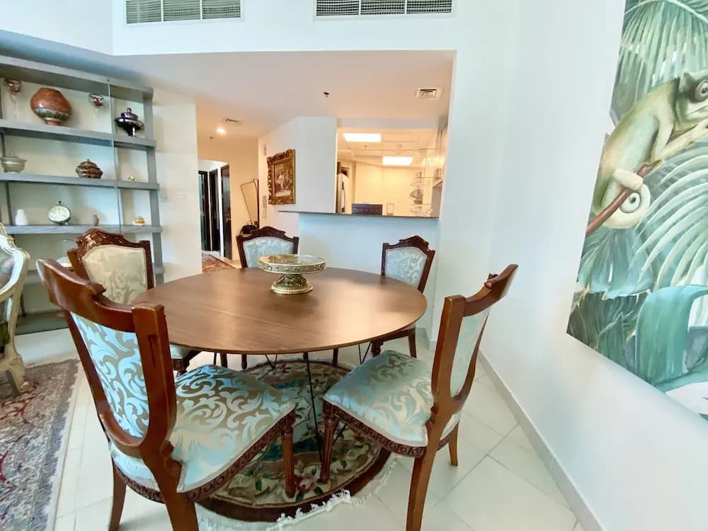 Luxury 2BR Apartment with partial Marina views - photo 2