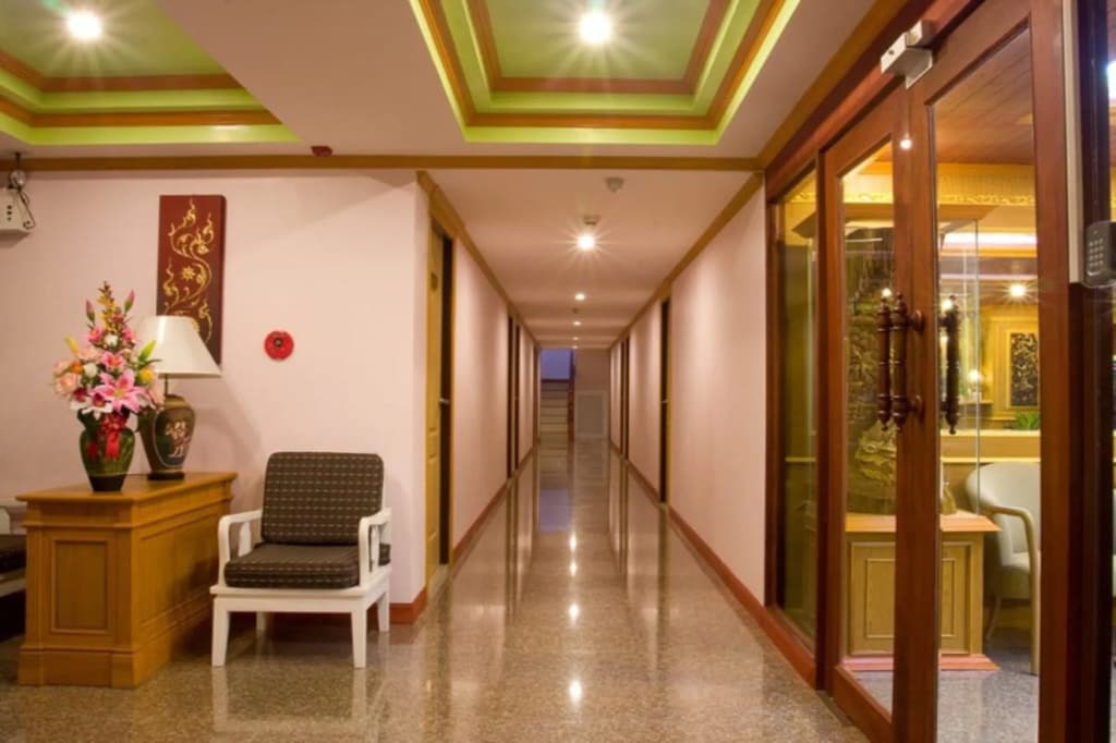 OYO 280 Thai Garden Resort - photo 11