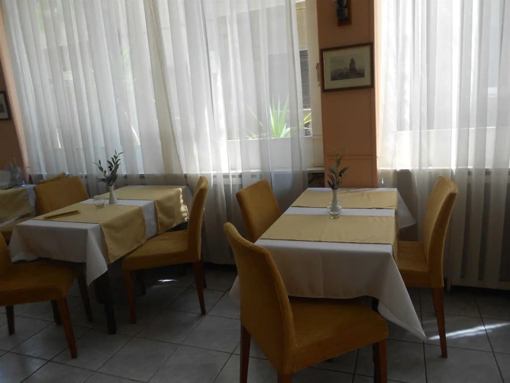 Adams Hotel - photo 14