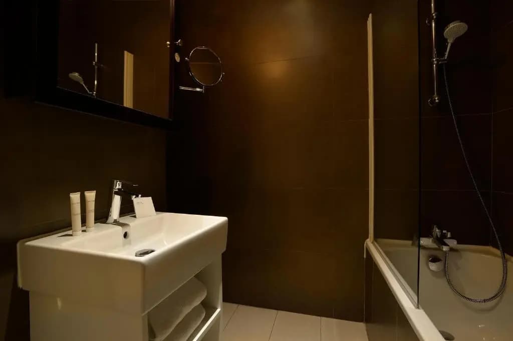 Hotel Frochot Montmartre - photo 9