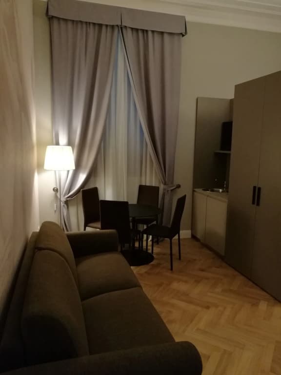 Daphne Guest Hause - photo 11