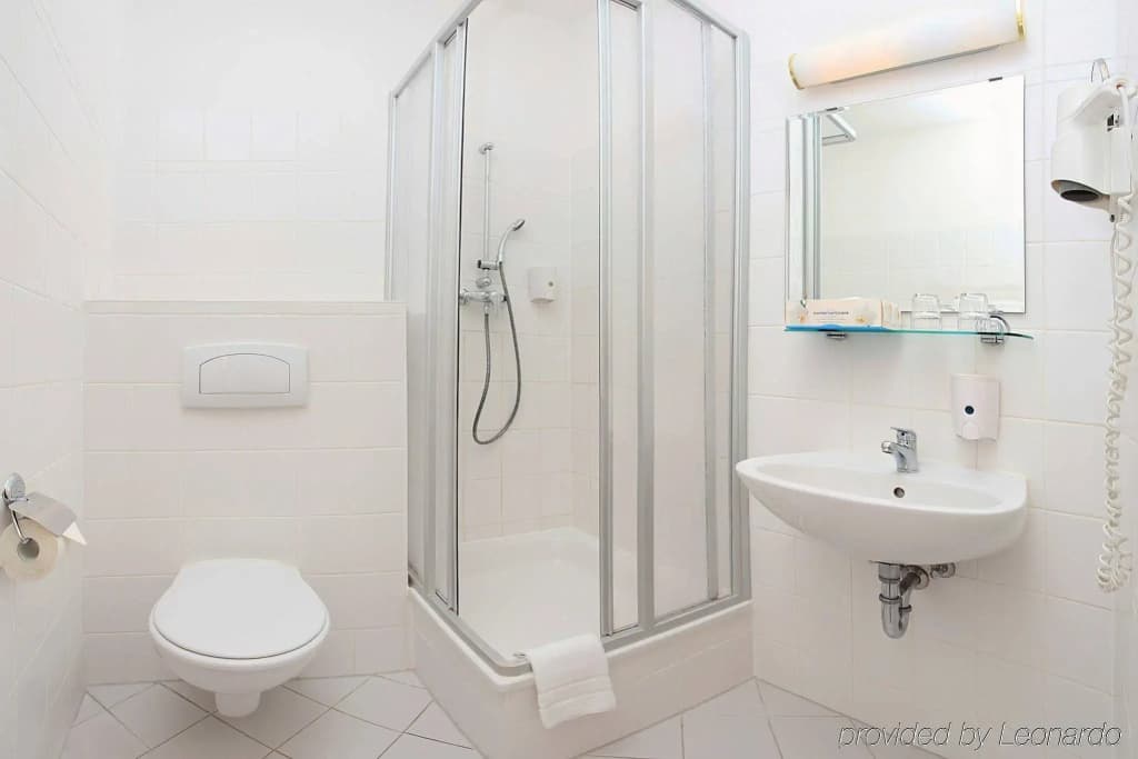 Hotel Atrium Charlottenburg - photo 8