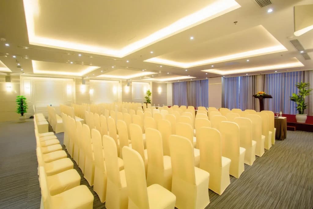 Glamour Hotel Da Nang - photo 14