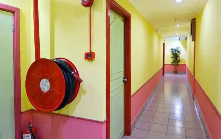 Mandarin Inn - photo 2
