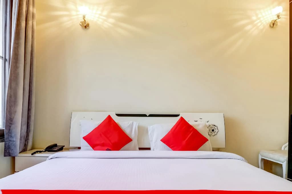 OYO DEL2885 Livia Residency - main photo