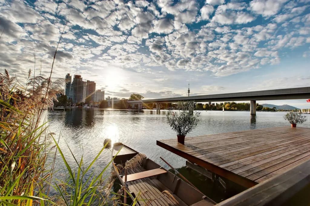 Strandhotel Alte Donau - photo 13
