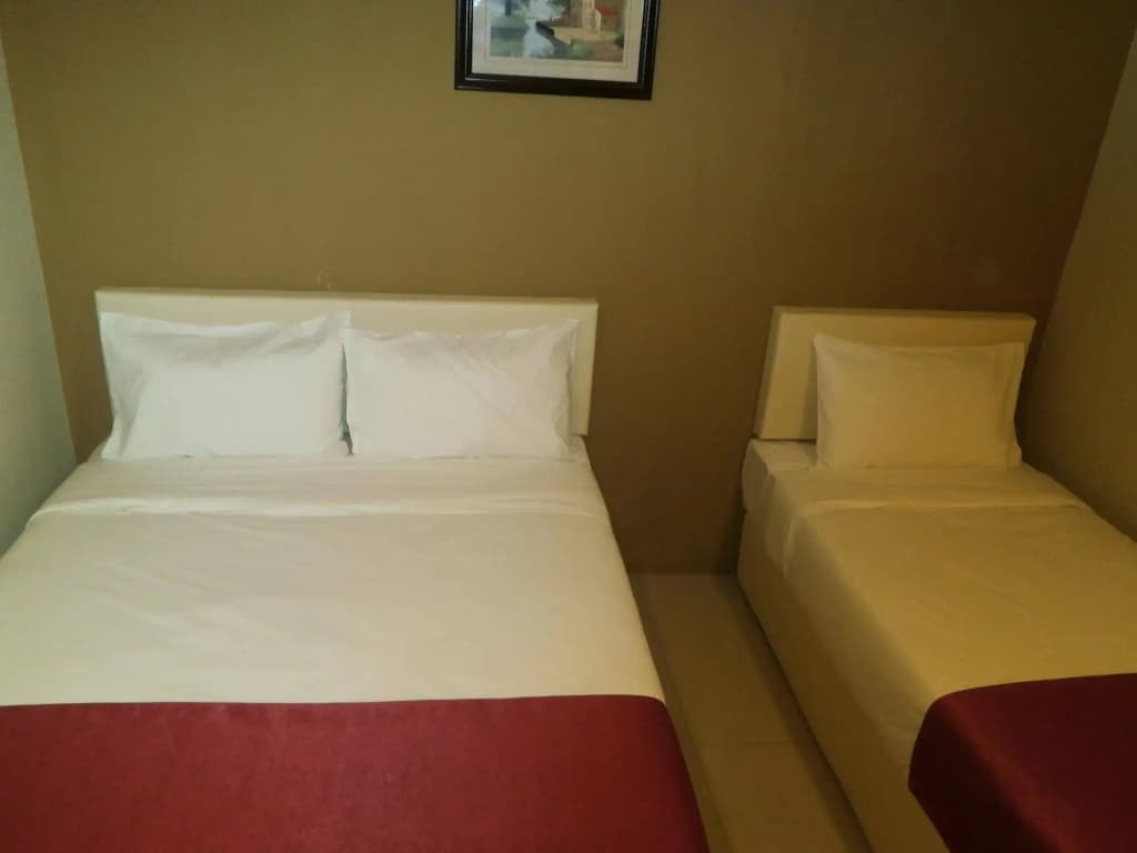 Check Inn - photo 6