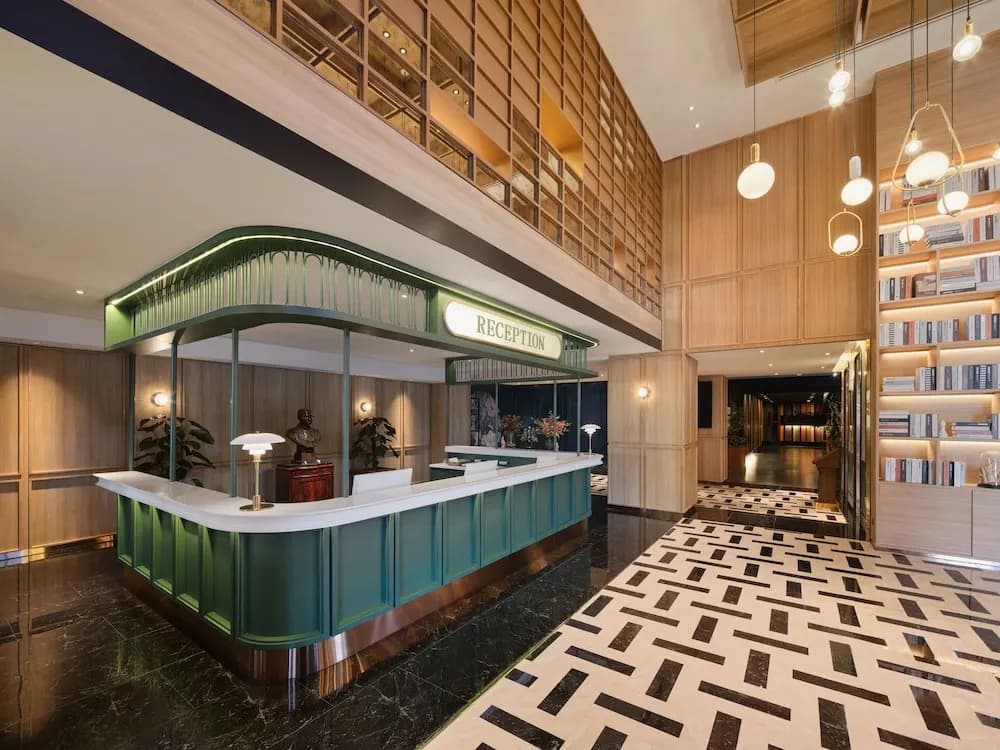 Graph Hotels Bangkok - photo 2
