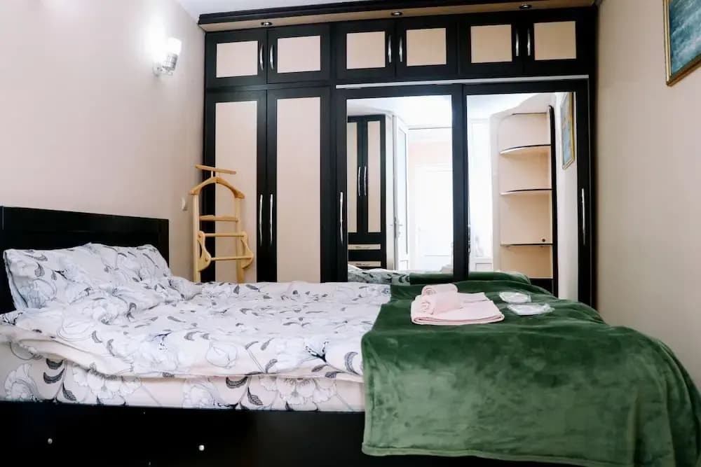 Apartment Alpha Leonidze with Fireplace - photo 3