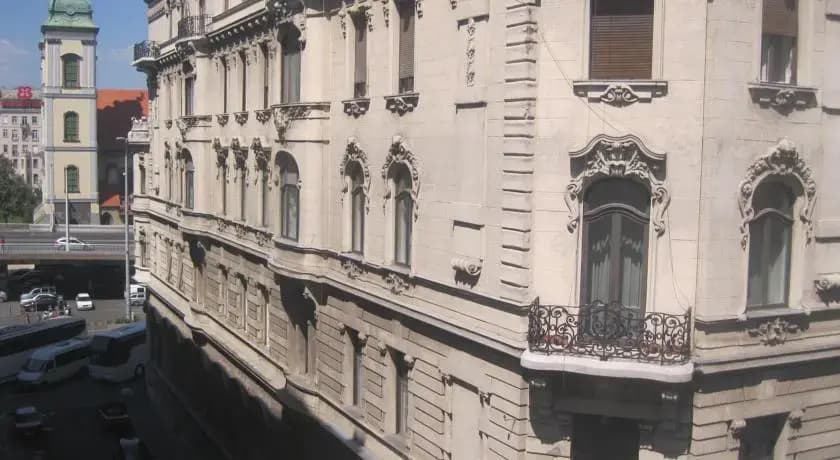 Classical Apartment in Downtown - photo 6