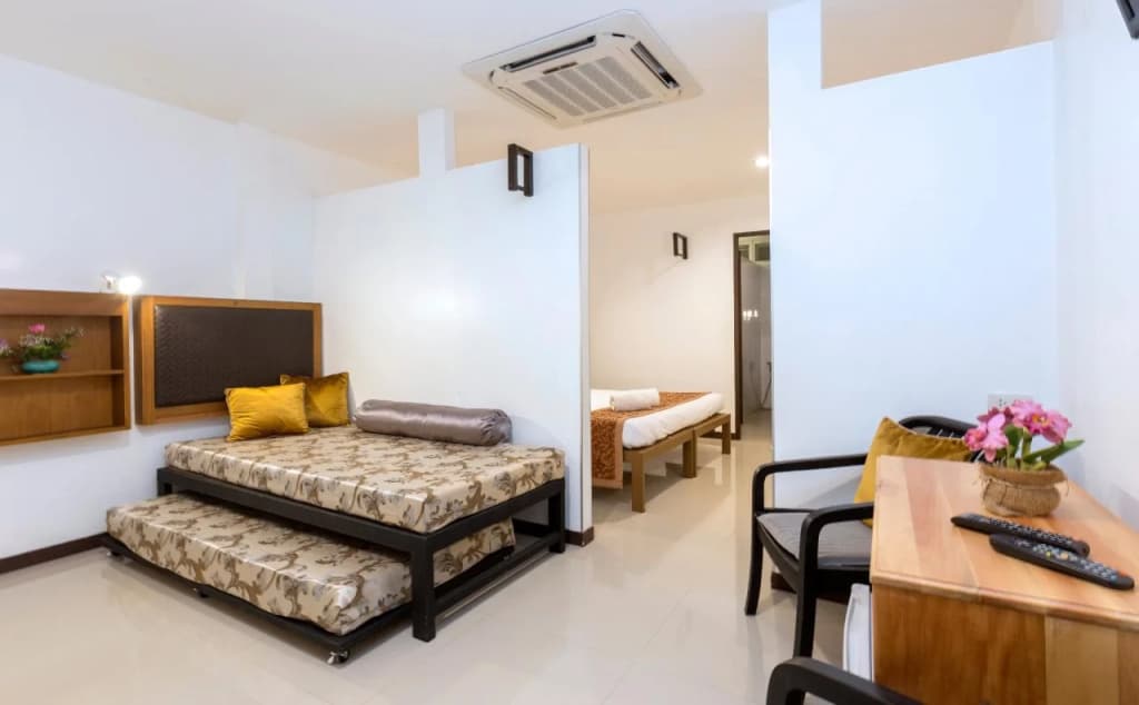 The Lantern Hostel and SPA - photo 4
