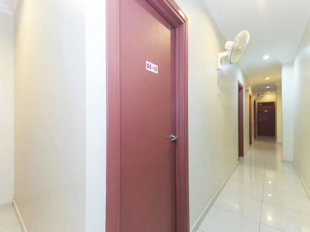 OYO 425 Hotel GS Inn - photo 13