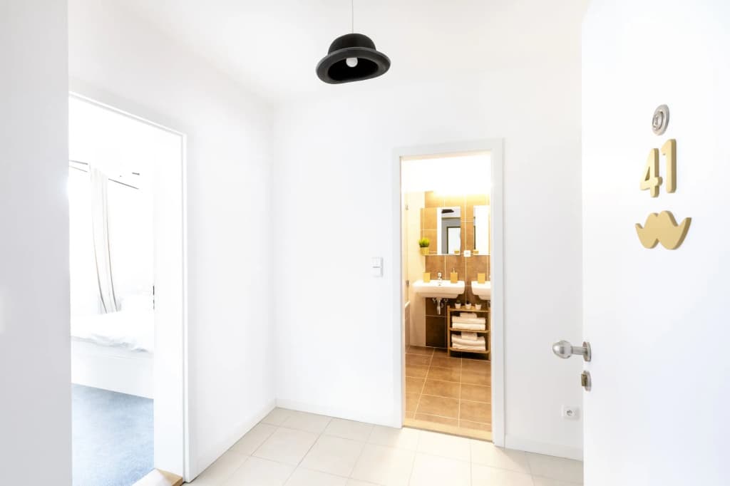 Little Tom Apartments - photo 7