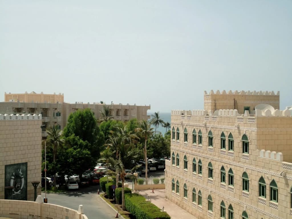 Beach Bay Hotel - photo 1