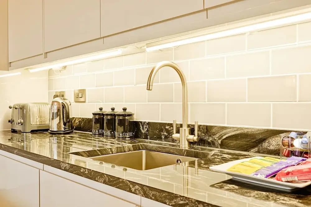 JOIVY Luxury George Street Apartments: Edinburgh Suite - photo 20