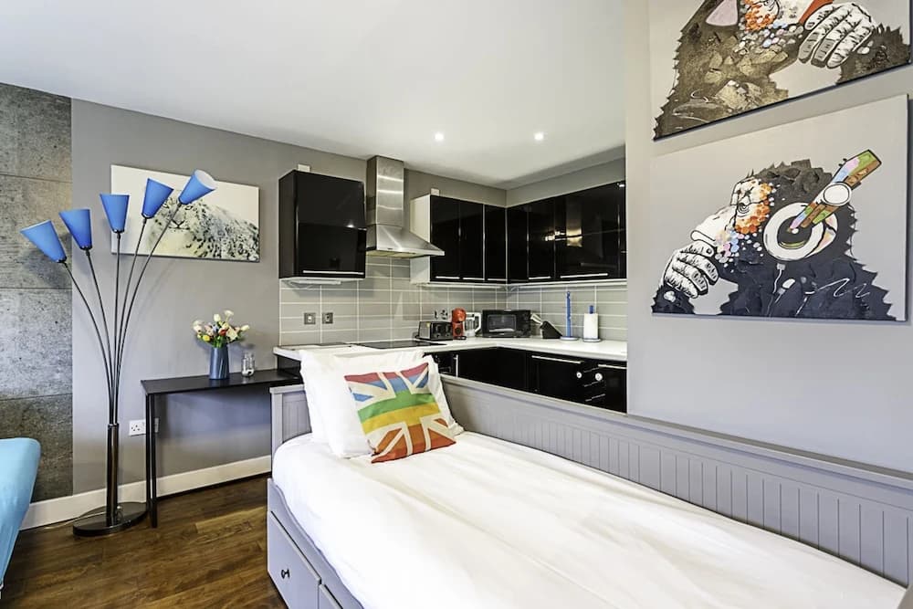 Modern 2-bed Flat, Bethnal Green - photo 6