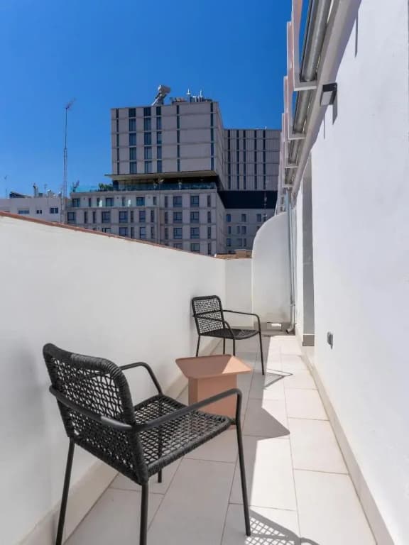 Limehome Madrid C. de Fomento - photo 12