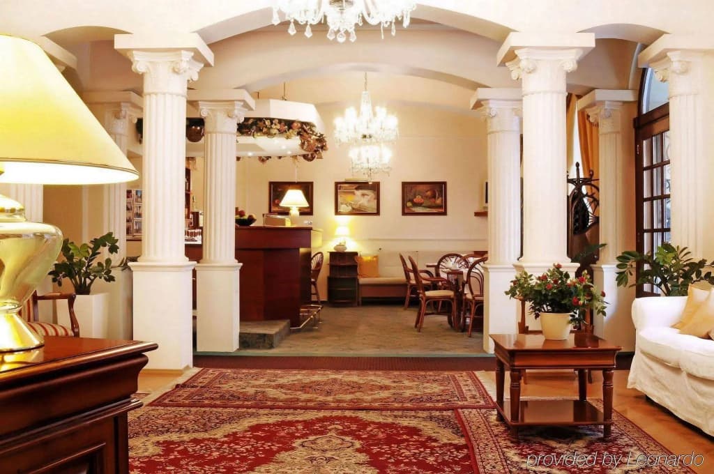 Fleur De Lis Hotel - photo 1