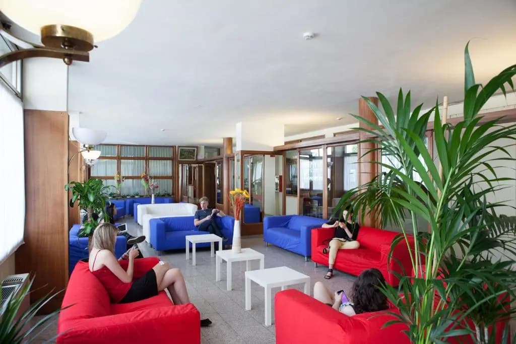 Auto Park Hotel - photo 2