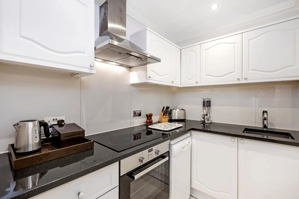 Queensgate Court - photo 18