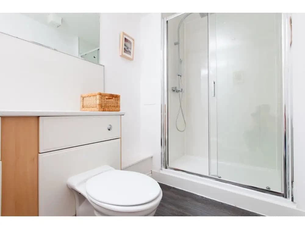 Homely, Hi-tech Modern Flat With Parking and gym - photo 7